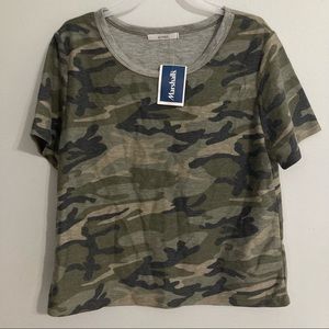 Acemi faded camo short sleeve top